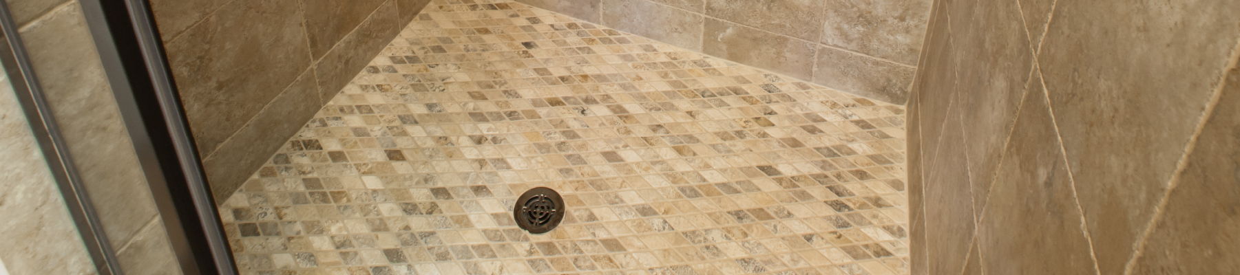 http://www.carpettech.com/wp-content/uploads/2020/09/Shower-Tile-Grout-Cleaning-1.jpg